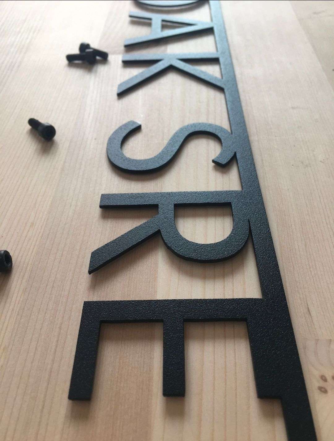 Metal vs Acrylic Address Signs — Which Is Right for You?